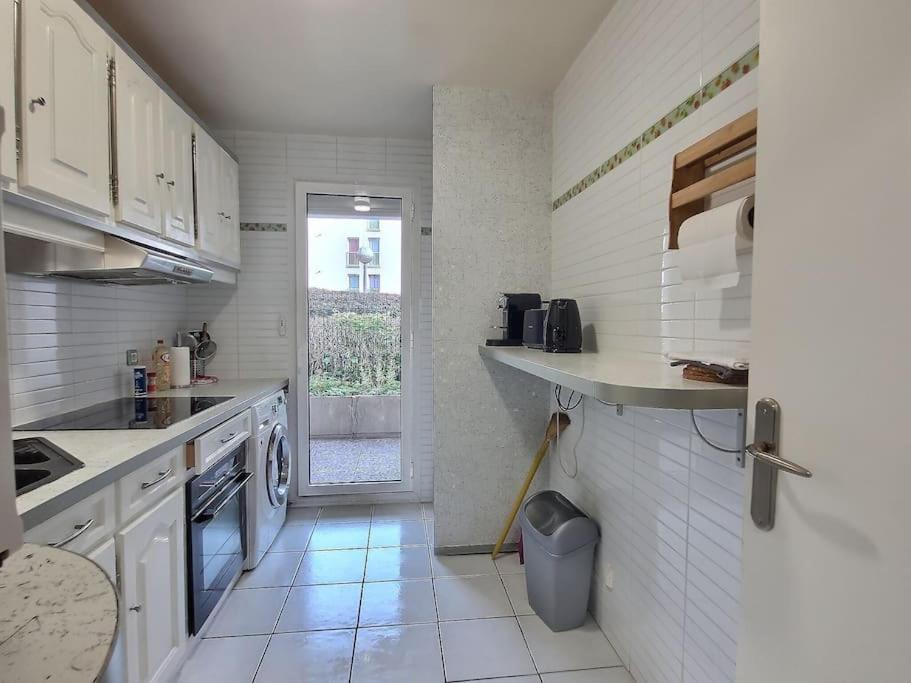 Le Cosy Wiener *Paris*Gare A 300 M*Disneyland* Champs-Sur-Marne Exteriör bild
